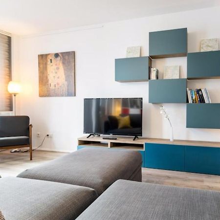 Homefy Oldtown Apartment - 6 People - 2 Bath - Balcony - Top Location Дюссельдорф Экстерьер фото