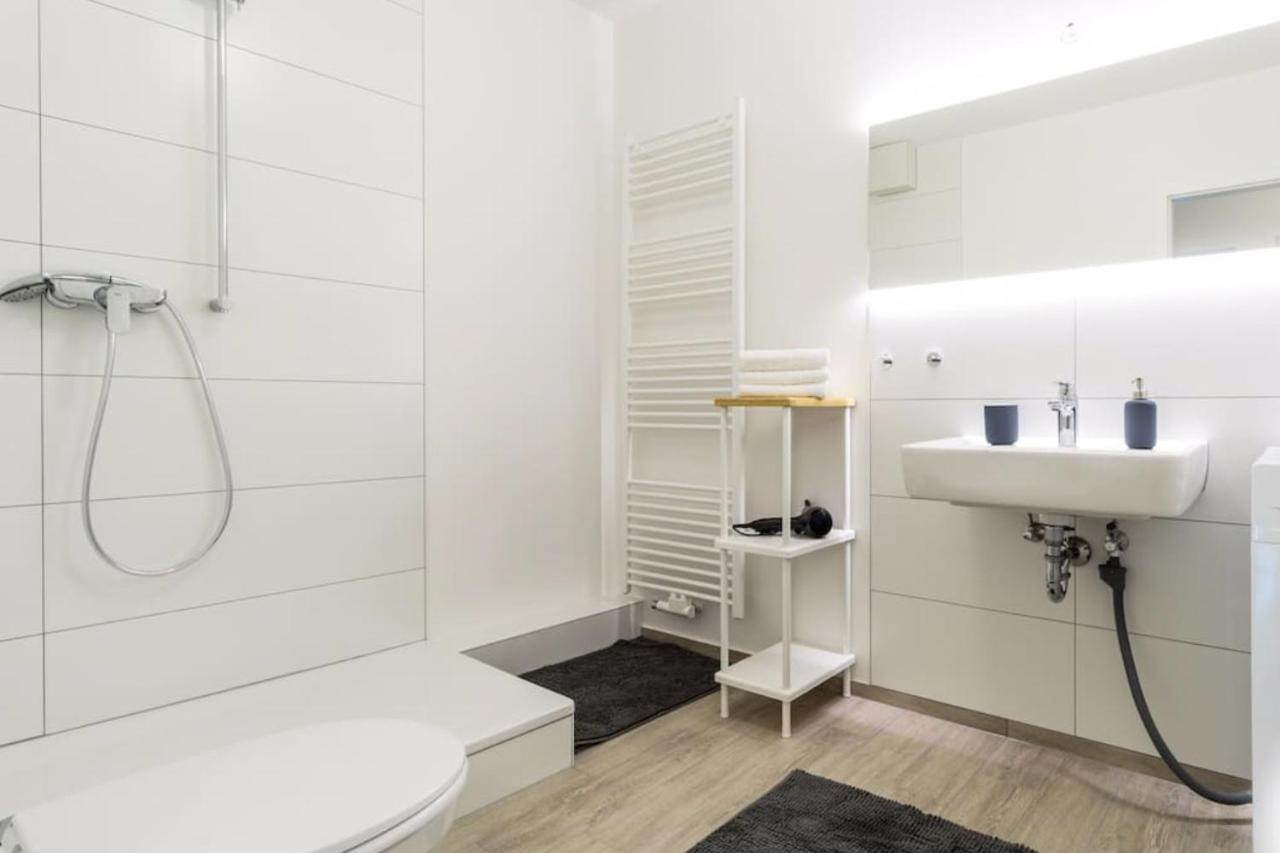 Homefy Oldtown Apartment - 6 People - 2 Bath - Balcony - Top Location Дюссельдорф Экстерьер фото