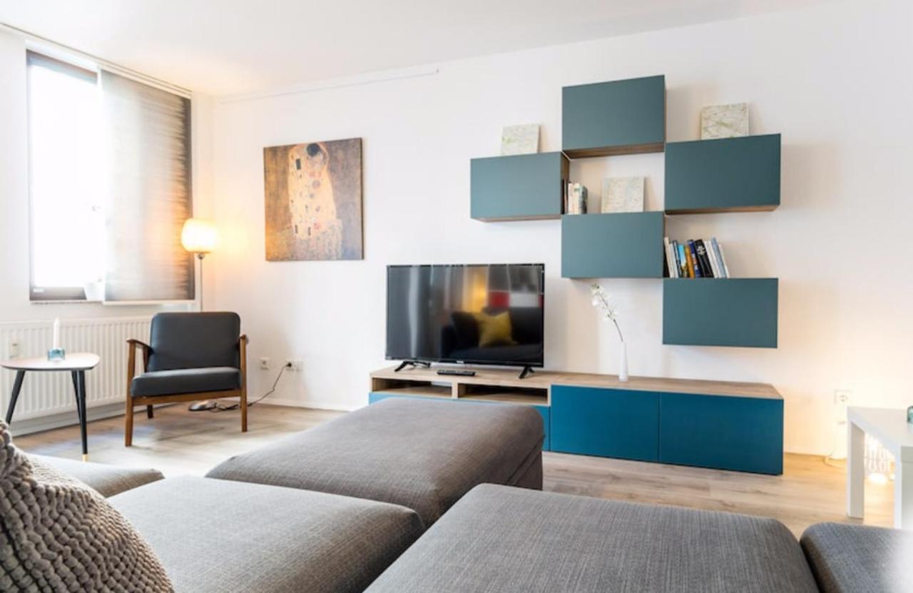 Homefy Oldtown Apartment - 6 People - 2 Bath - Balcony - Top Location Дюссельдорф Экстерьер фото